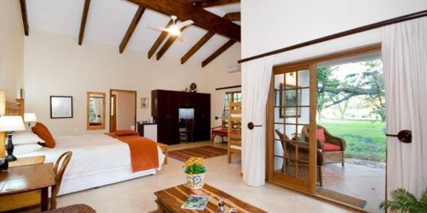 Lupus Den Country House B&B Sunland Екстер'єр фото